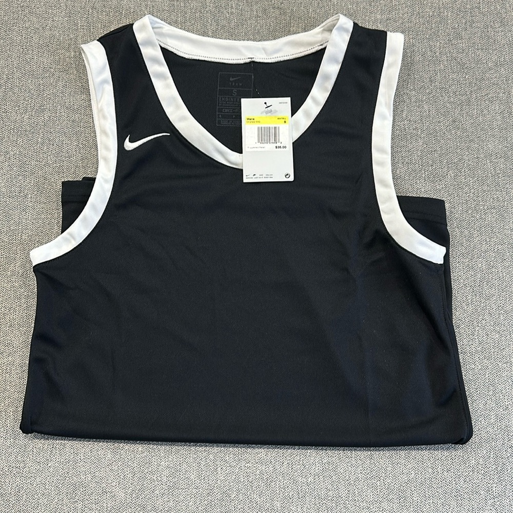 NWT Nike Dri-FIT DNA Jersey